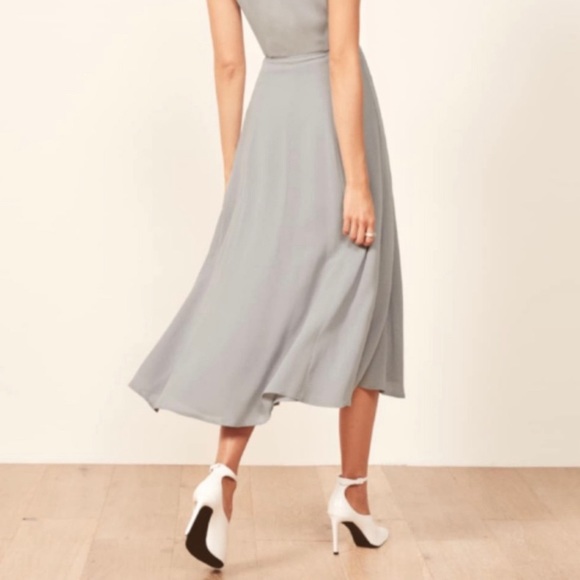 SOLD Reformation Gwyneth Gwenyth Wrap Slit Dress Plunging Ruffle Neckline Gray - Picture 2 of 15